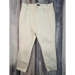 Ann Taylor White Petite-Curvy Fit Jeans 16P